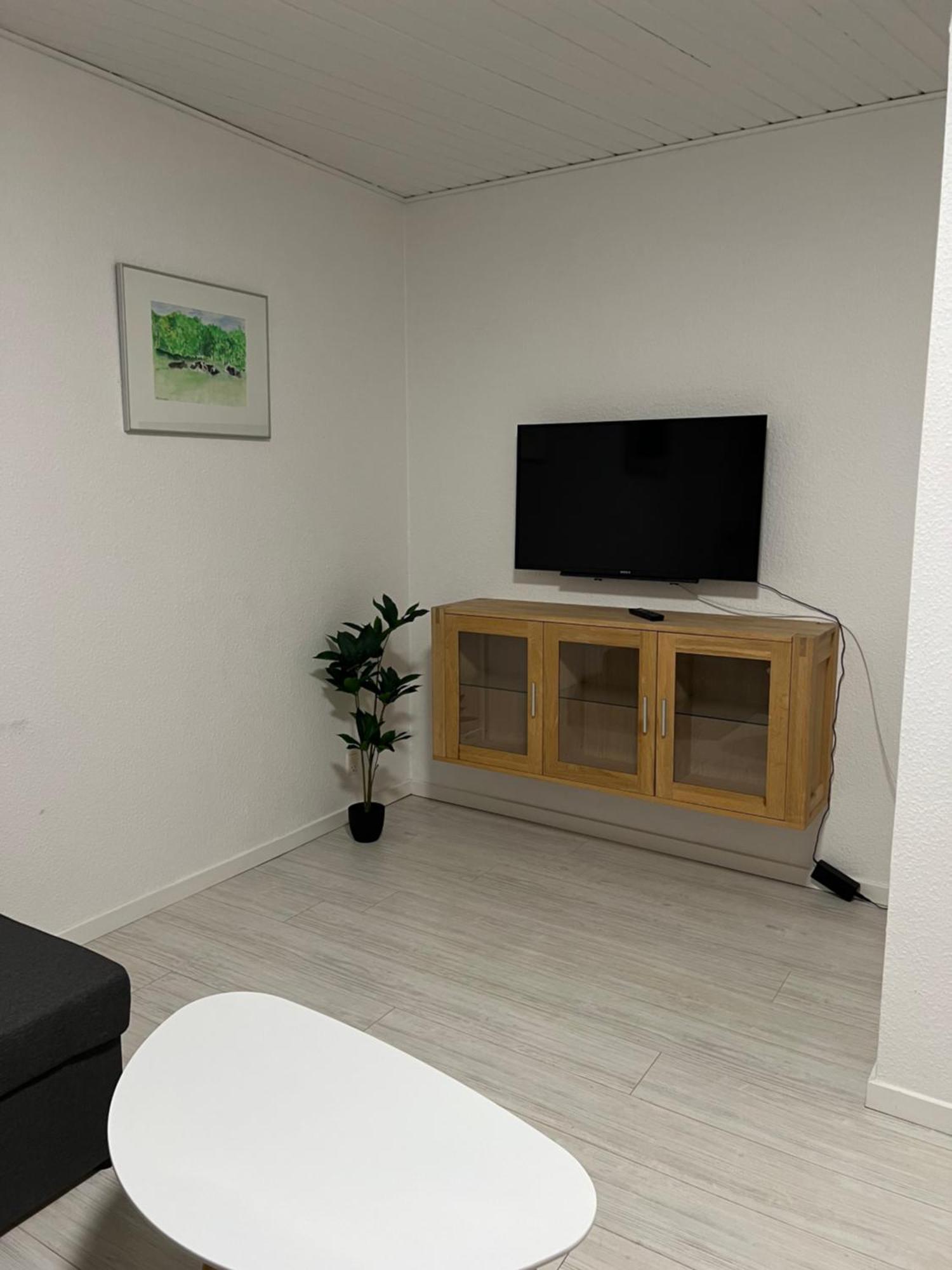 Apartment With Wifi, Close To City Center, Beach And Forrest 아벤라 외부 사진